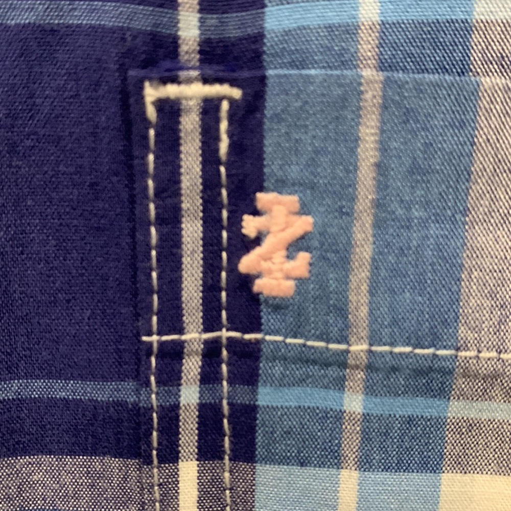 Men’s IZOD Saltwater Relaxed Classics Button Down - Picture 3 of 5